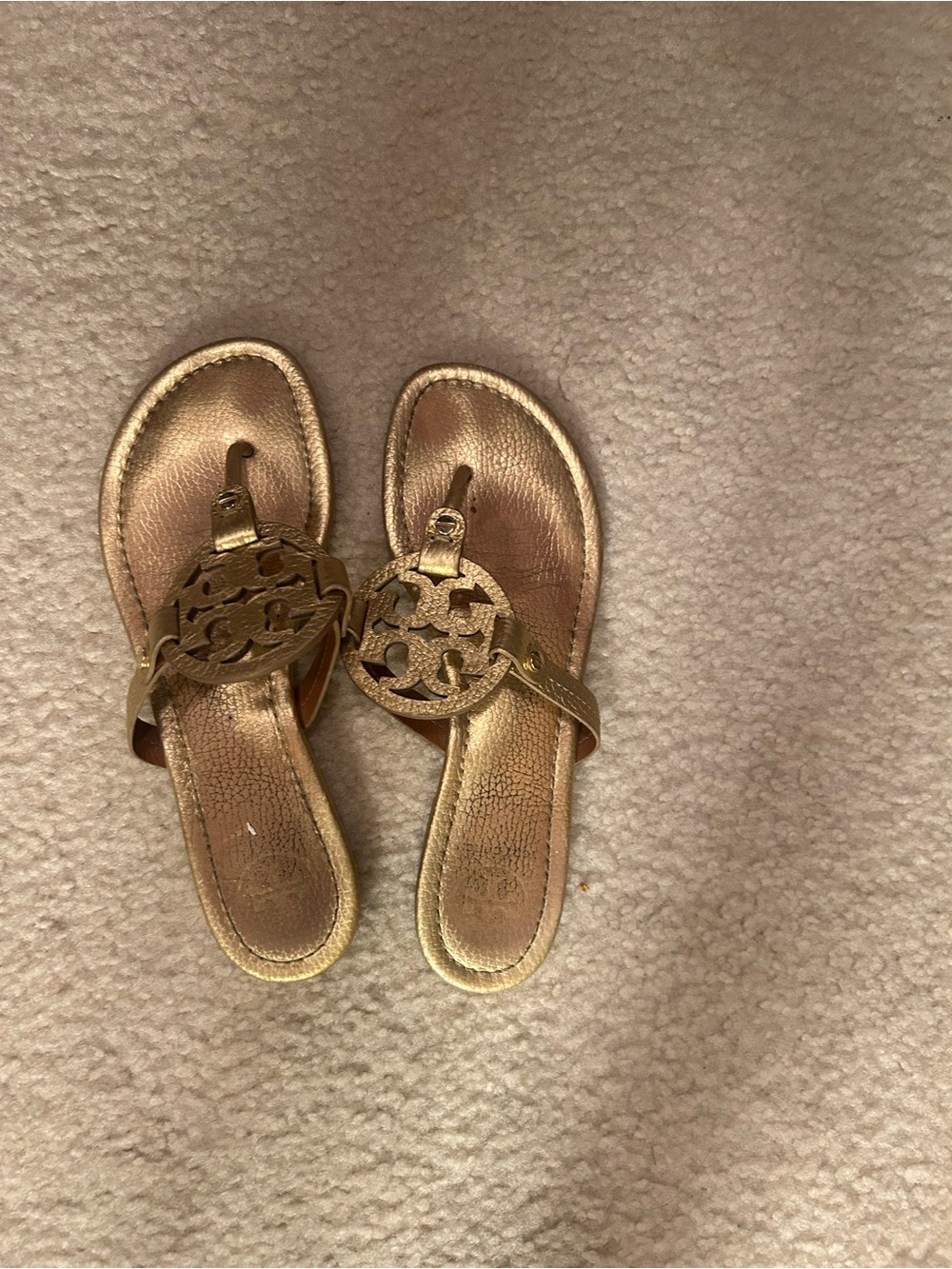 Tory Burch Gold sandals - Picture 2 of 4